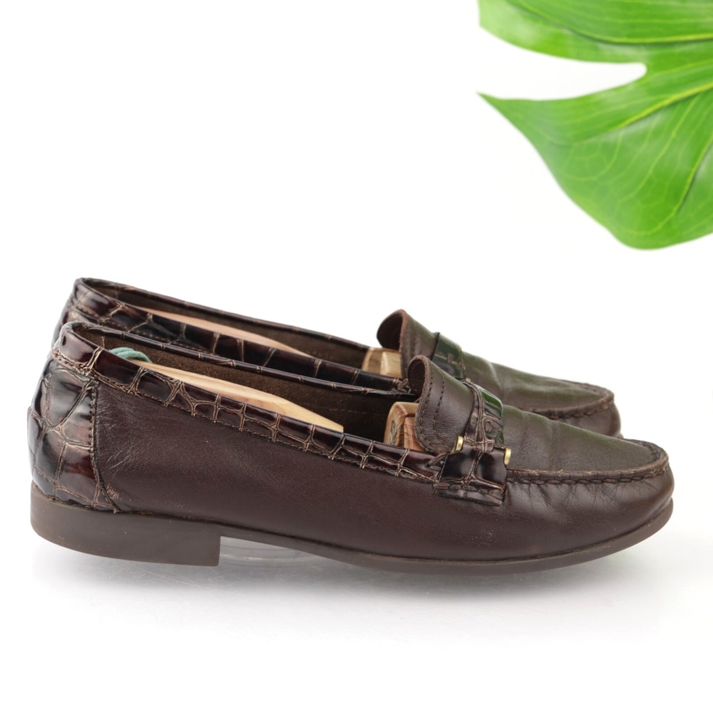 Clarks Shoes Womens Loafers Size 9.5 Brown Leather Flats Studded Comfort Slip On